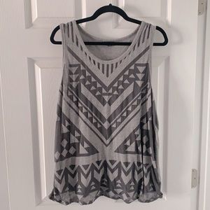 Geometric grey tank